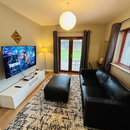 Semesterbostad Boru Walk Townhouse -stylish & Modern