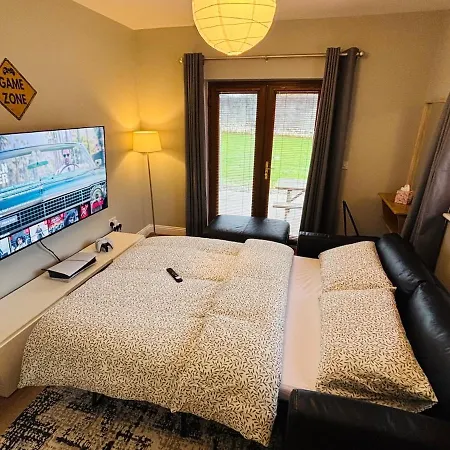 بيت للعطل Boru Walk Townhouse -stylish & Modern كيلالوي