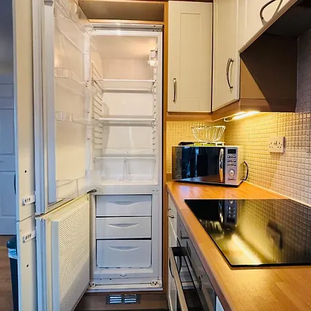 Boru Walk Townhouse -stylish & Modern *