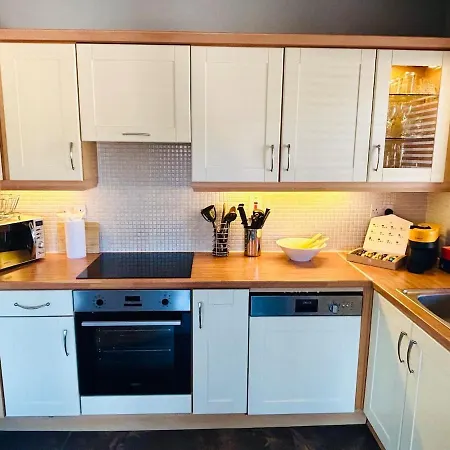 Boru Walk Townhouse -stylish & Modern *