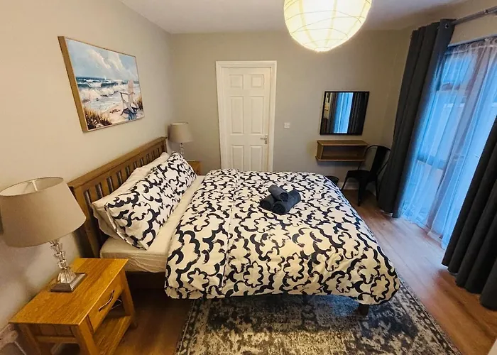 Boru Walk Townhouse -stylish & Modern *