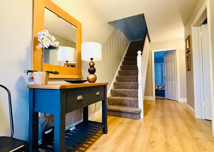 Prázdninový dům Boru Walk Townhouse -stylish & Modern Killaloe