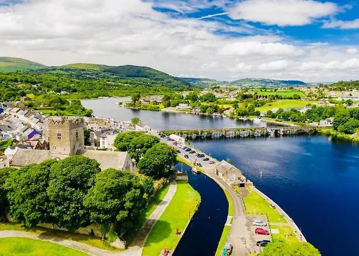 Boru Walk Townhouse -stylish & Modern *