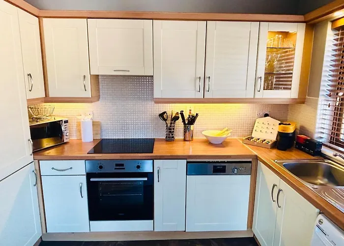 Boru Walk Townhouse -stylish & Modern *