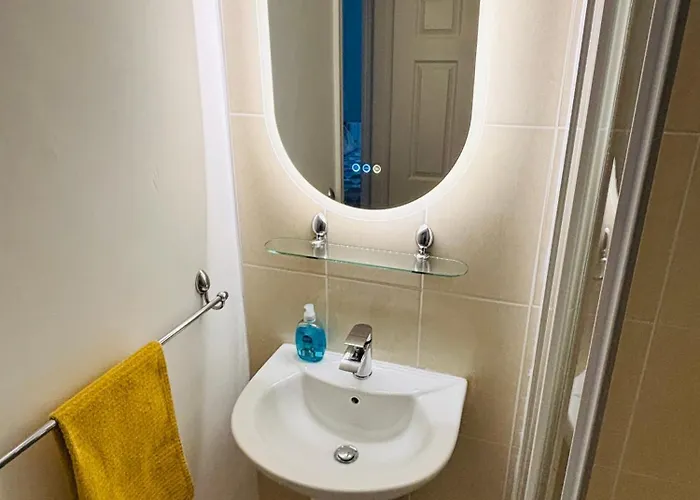 Boru Walk Townhouse -stylish & Modern *